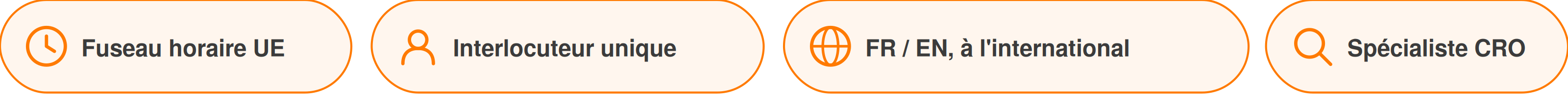 Badges Oasis Digital Quatre badges Oasis Digital : fuseau horaire UE, interlocuteur unique, service FR/EN à l'international, spécialiste CRO